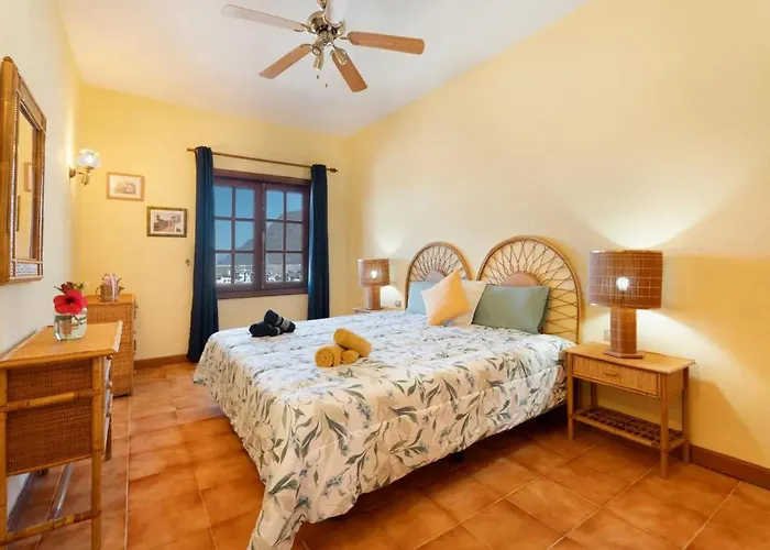 Cozy With Sea View - 70 M²