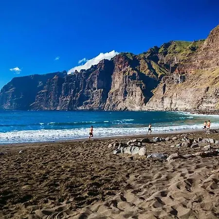 Cozy With Sea View - 70 M² *