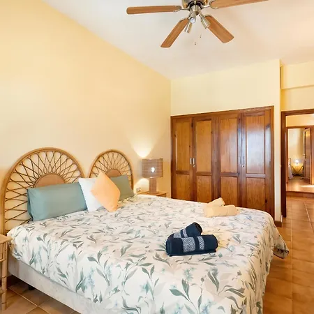Cozy With Sea View - 70 M² *