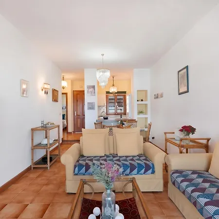 Appartamento Cozy With Sea View - 70 M²