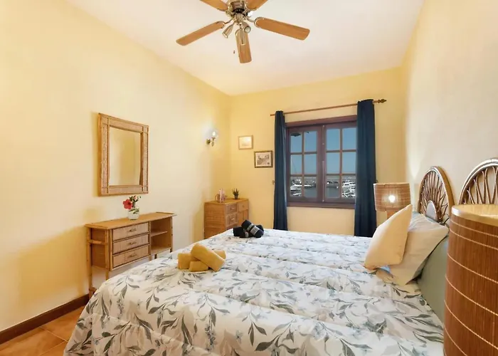 Cozy With Sea View - 70 M² Lejlighed