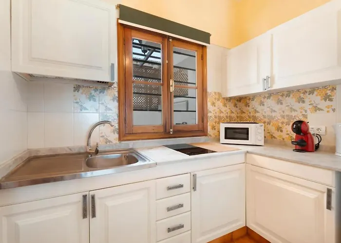 Cozy With Sea View - 70 M² Lejlighed